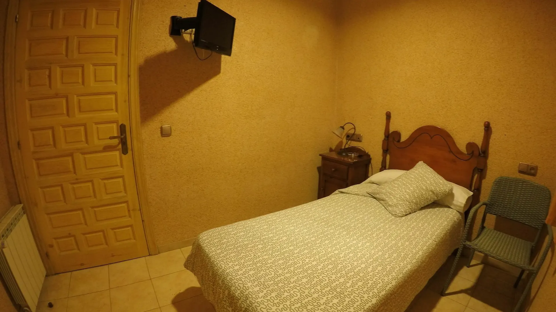 Hostal La Casa De Enfrente Malaga