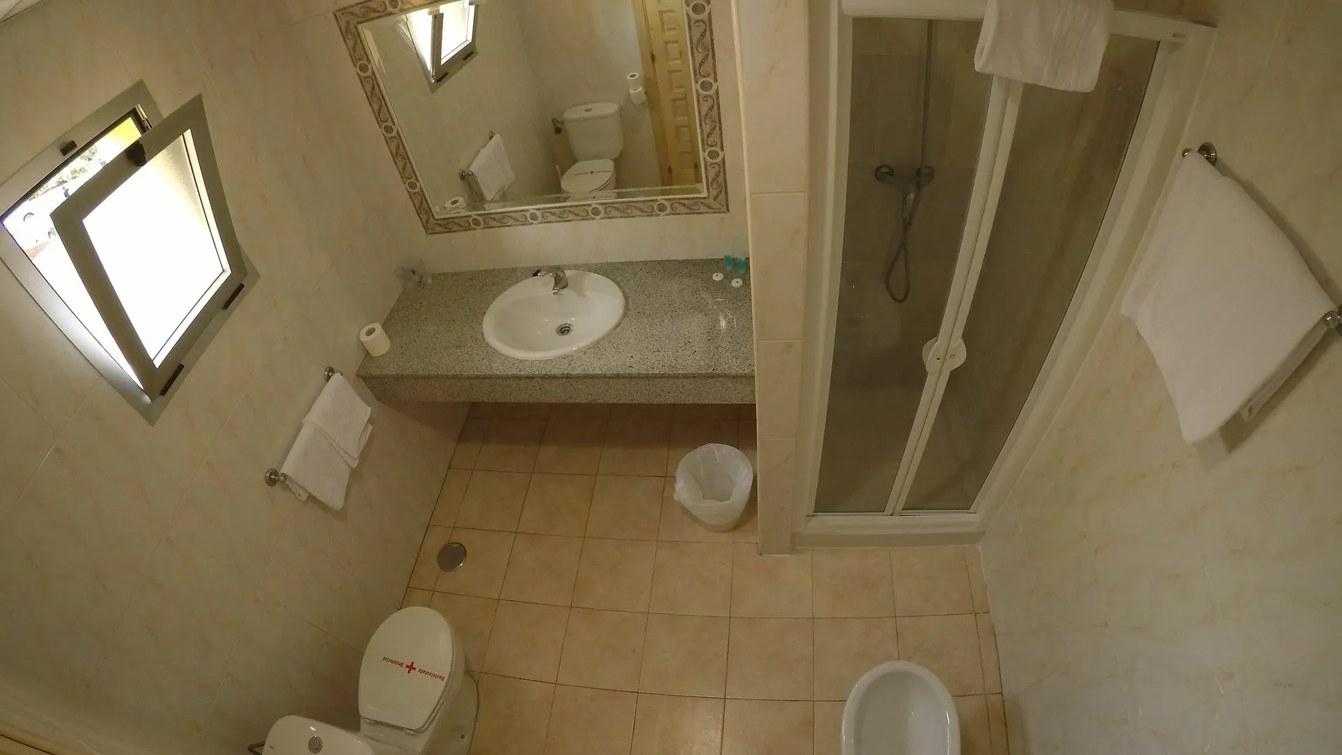 Hostal La Casa De Enfrente Malaga Guest house