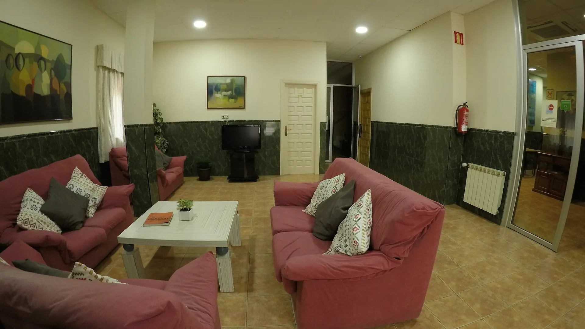Hostal La Casa De Enfrente Malaga 2*,  Spain